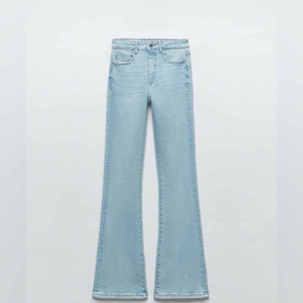 Zara - High Waist Flare jeans Tiro Alto Z1975